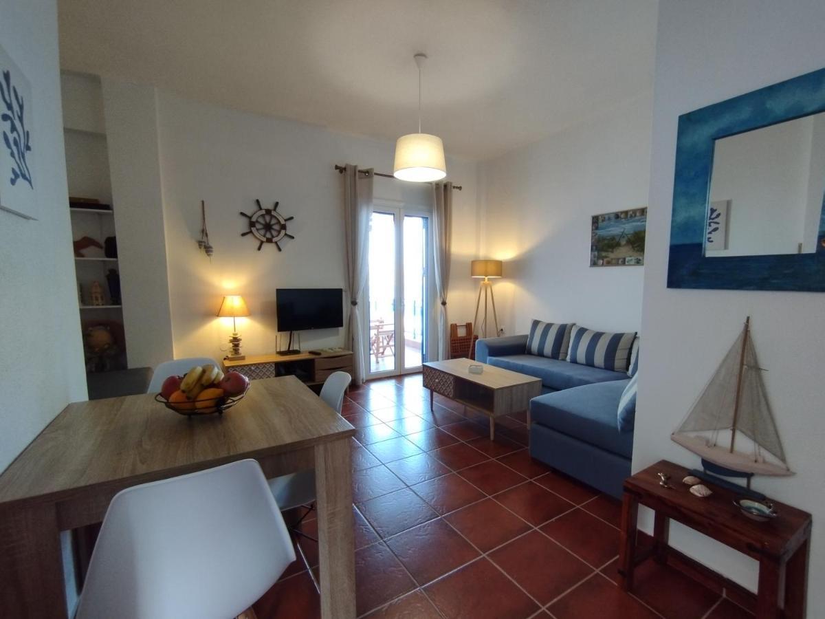 Light Blue Apartment Makrýgialos Екстериор снимка
